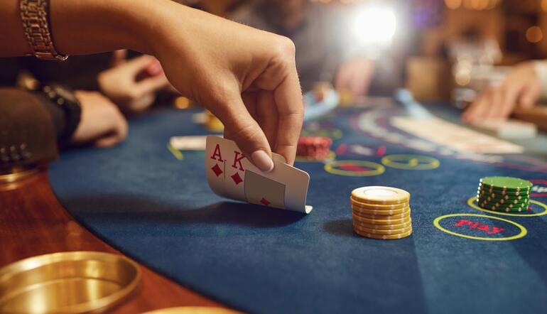 ultimate texas holdem